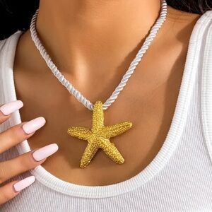 🌟 Starfish Big Gold Robe Necklace